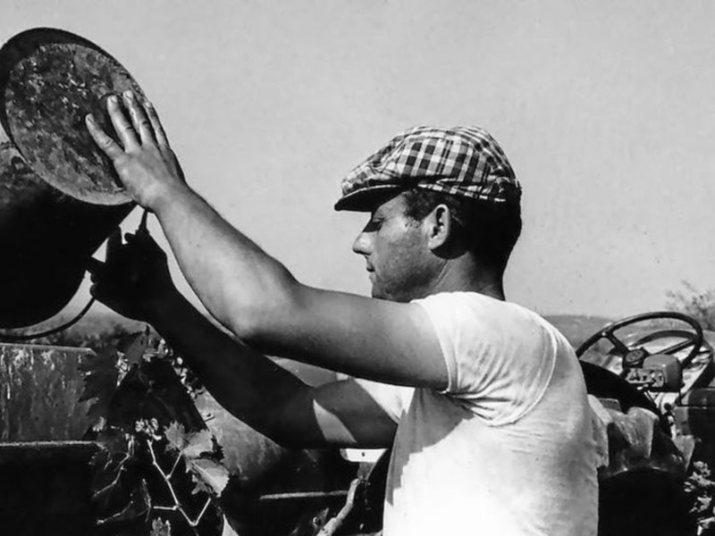 "De la cruz al martillo" recupera la memoria de los curas obreros