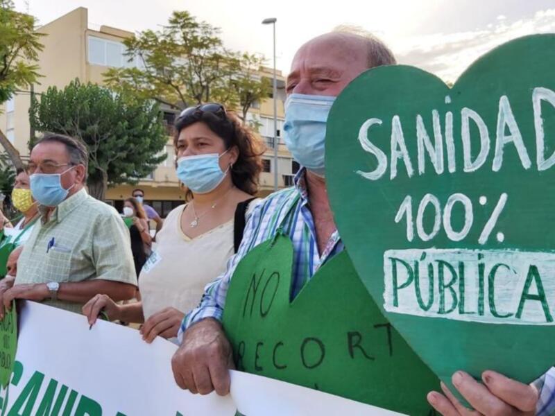 IU pide a la Junta que aumente el número de psicólogos clínicos en la Atención Primaria y destine más recursos a la salud mental