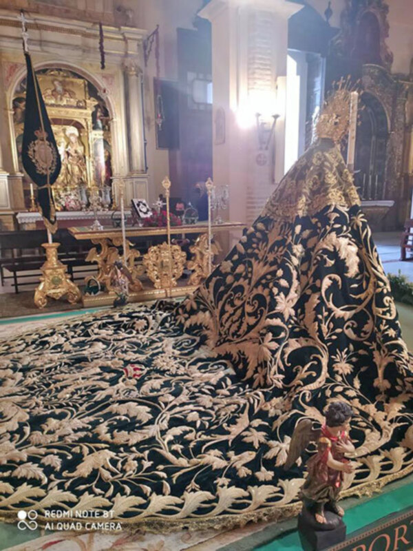 Los Titulares de Vera-cruz de Alcalá del Río se encuentra en veneración al final de sus cultos