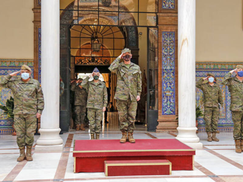 El Jefe de Estado Mayor de la Defensa realiza su primera visita oficial al Cuartel General de la Fuerza Terrestre en Sevilla.