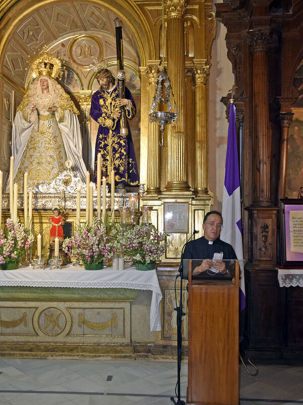 El acto estuvo presidido por  el párroco de la localidad, Ilipense el Rvdo. José María Campos Peña y el alcalde del Municipio Antonio Campos Ruiz 