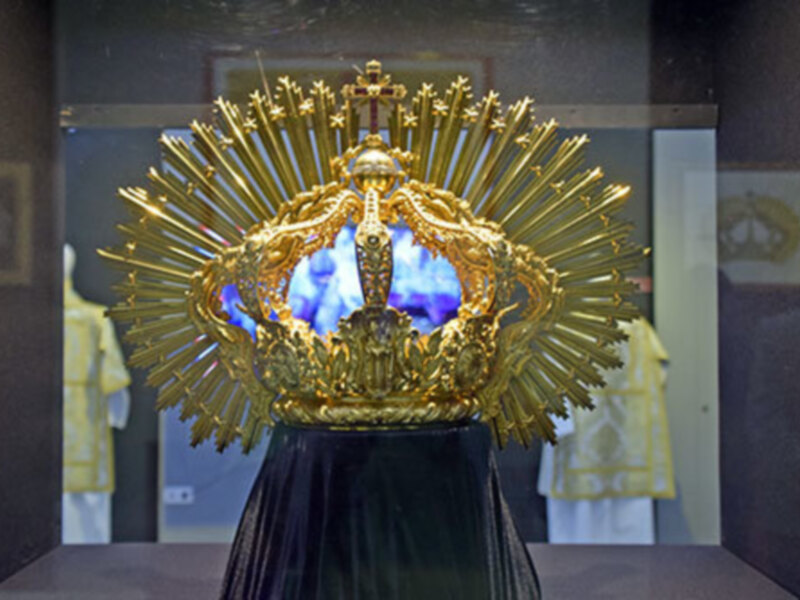 Inauguración Exposición “X Aniversario Coronación Canónica de María Stma de Reglas” de la Hermandad de los Panaderos de Sevilla.