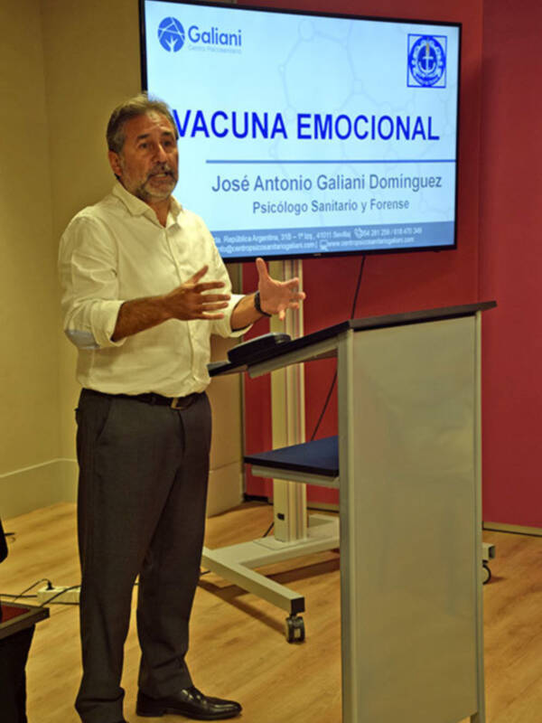 Ateneo de Triana conferencia del  Profesor José Antonio Galiani Domínguez