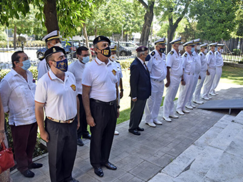 La H.N.M. Homenajeó a los caídos de la Armada Española de 1898 en Filipina, Cuba  y Puerto Rico.