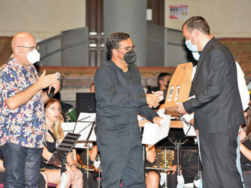 Juan Manuel Velázquez Ruiz gana el 2º premio de directores de Banda en  la XIX edición del concurso internacional 