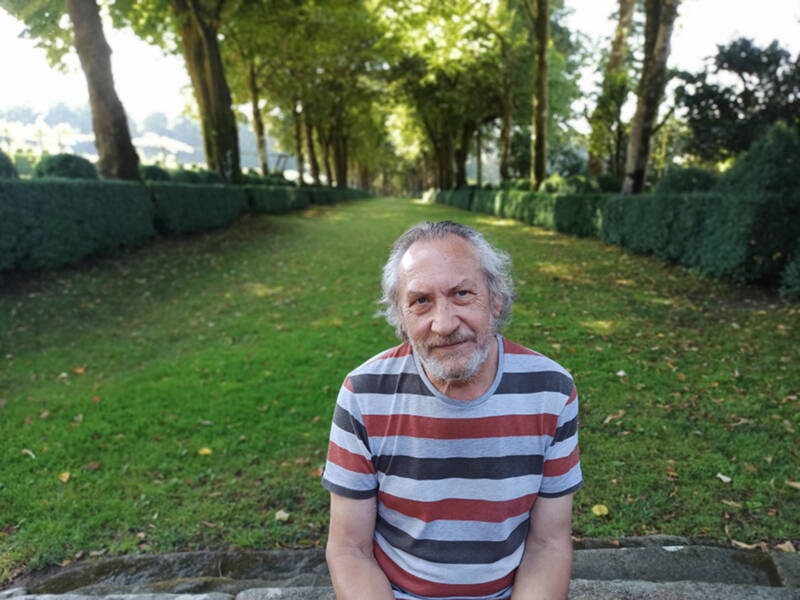 El español Ricardo Gómez, con su novela Música entre las ramas, galardonado con el XXXII Premio Ala Delta de Literatura Infantil