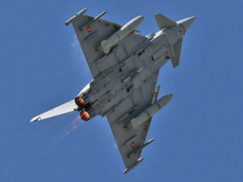 Imágenes de la exhibición aérea en Tablada con motivo de su centenario