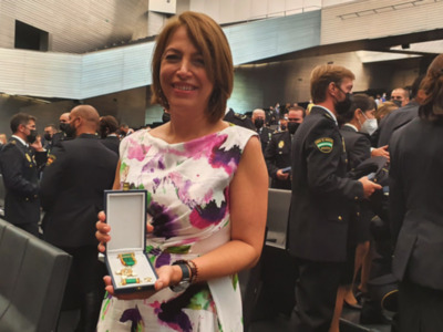 Mabel Mata, condecorada con la Cruz al Mérito Policial con Distintivo Blanco