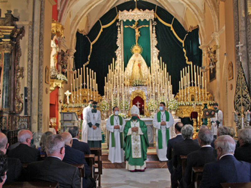 El Nuncio Apostólico presidió la misa estacional por los 50 Aniversario de la Coronación de la Virgen de las Angustias Ilipense