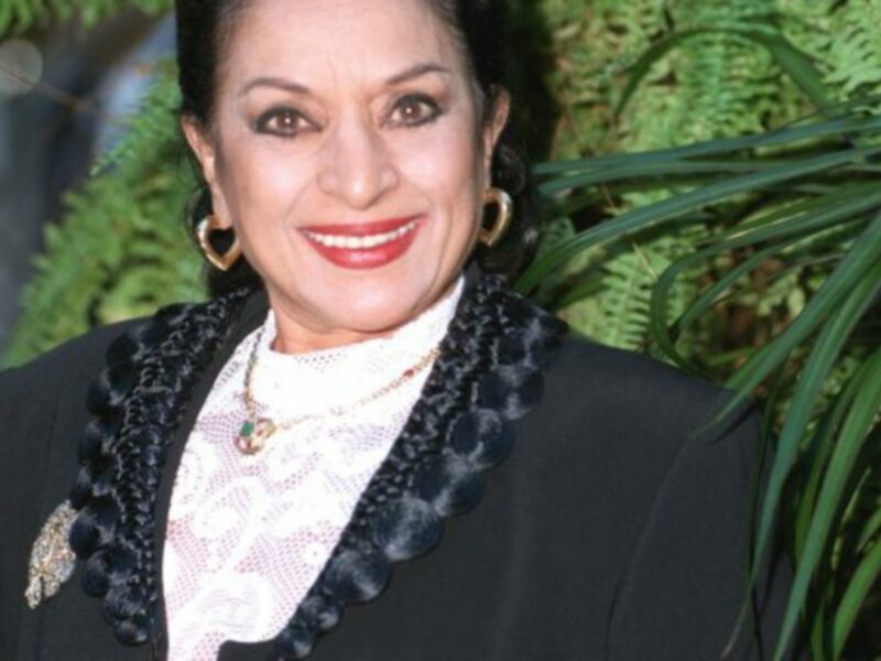 El libro de Lola Flores de Marina Bernal en la agencia Efe
