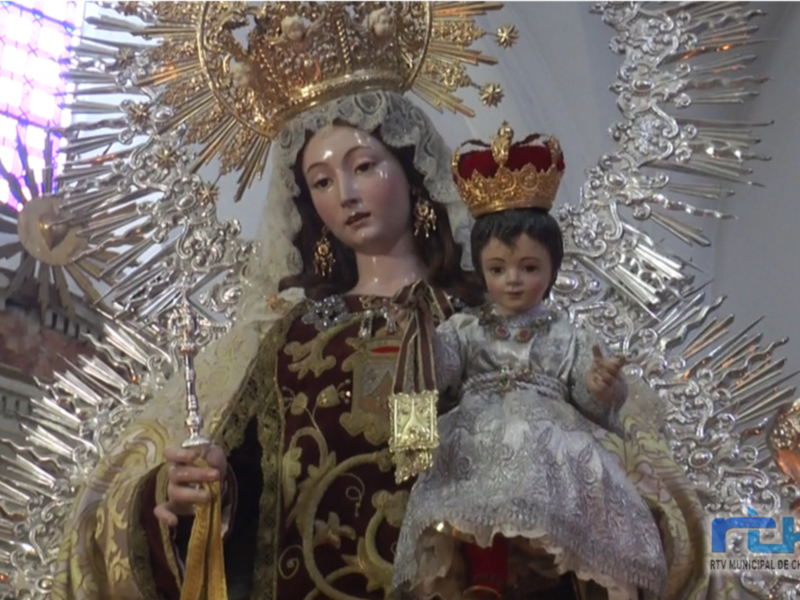 La Virgen del Carmen ya ha retornado a la parroquia de Chipiona tras su restauración 