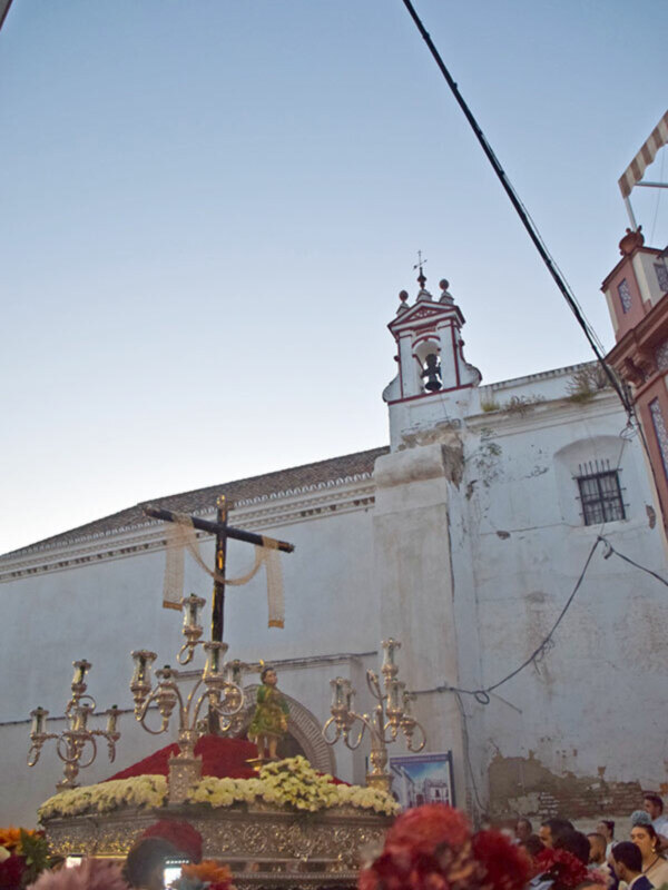 Alcalá del Río celebró la Festividad de la Santa Cruz.