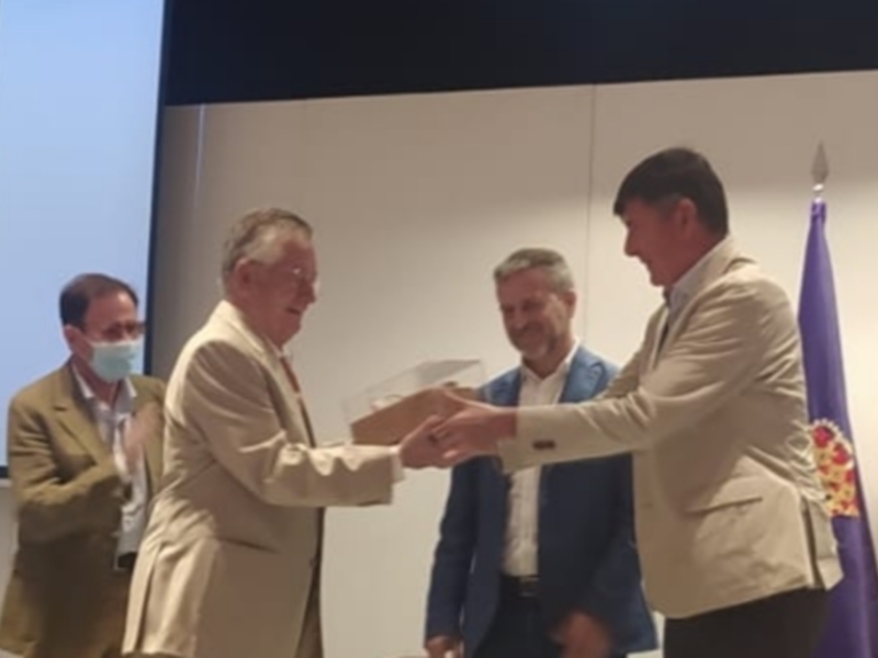 Con motivo de su 20 Aniversario AMJA, establece el Premio Ibn Luyun para homenajear la trayectoria de profesionales de los espacios verdes. 