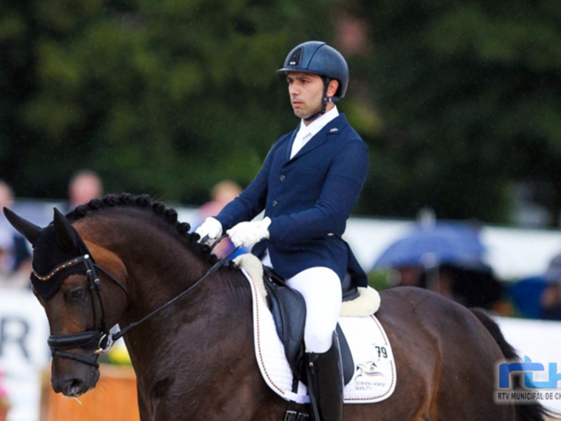El jinete chipionero Manuel Domínguez y su caballo ‘Escamillo’ Bronce en el Campeonato del Mundo de Caballos Jóvenes