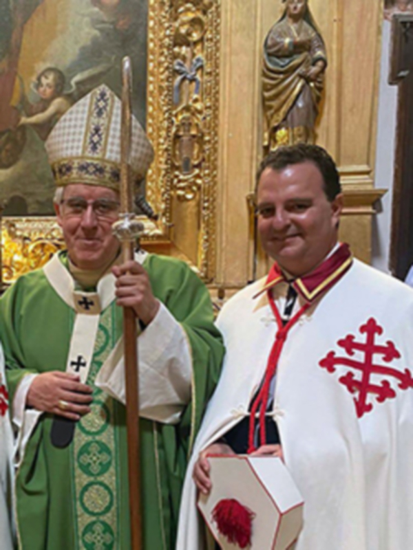 Investidura de caballeros y Damas de la Orden de Caballeros de San Clemente y San Fernando en la Parroquia de Los Venerables.