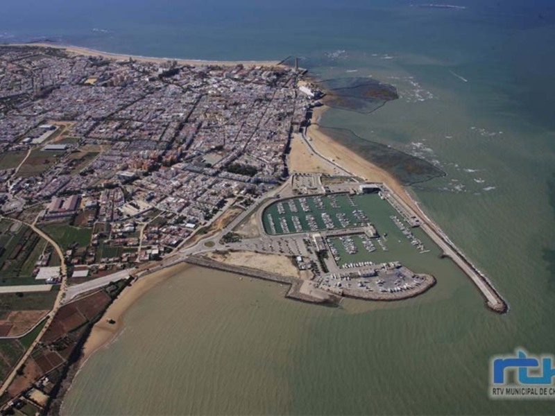 Chipiona recibirá este año 525.000 euros por ser municipio limítrofe con la Base Naval de Rota