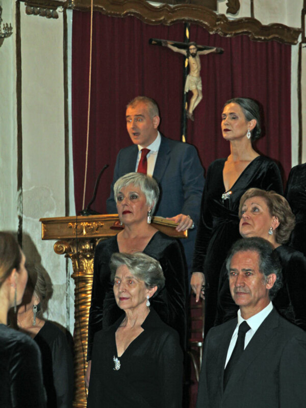 Concierto Benéfico cofrade de Castañuelas y saetas en el monasterio de San  Leandro de Sevilla