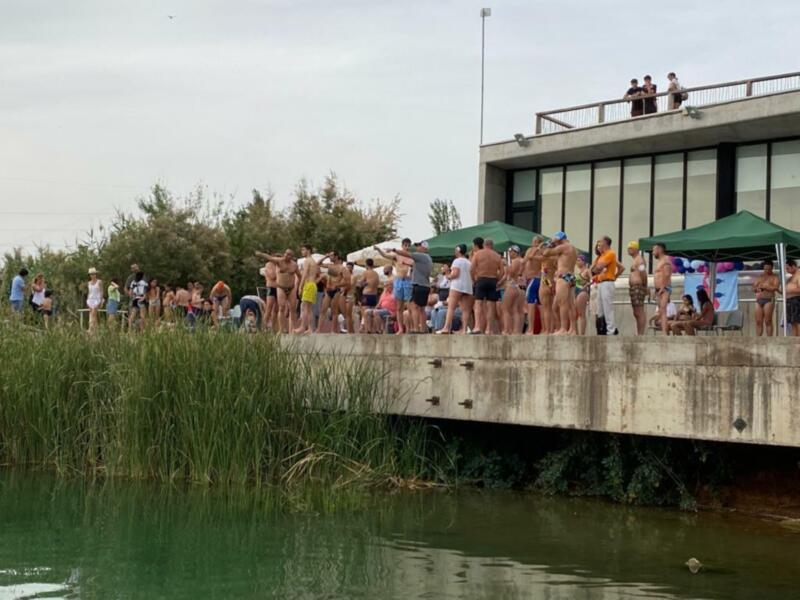 “Pescaítos al agua”, una travesía solidaria en Sevilla para luchar contra el cáncer de mama triple negativo.