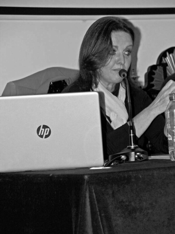 Conferencia en el Ateneo de Sevilla por Mª Ángela González Godoy