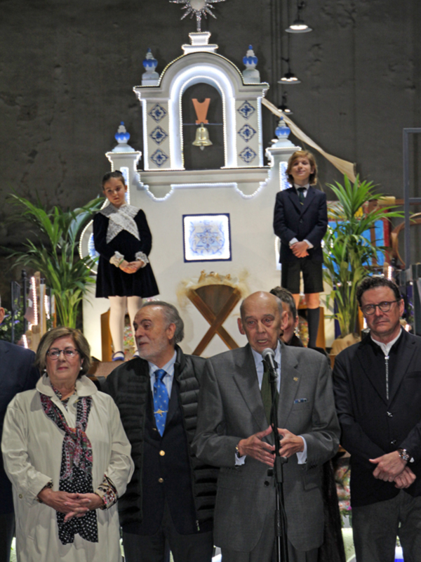 El Ateneo de Sevilla entroniza al Niño Jesús en la carroza del Nacimiento