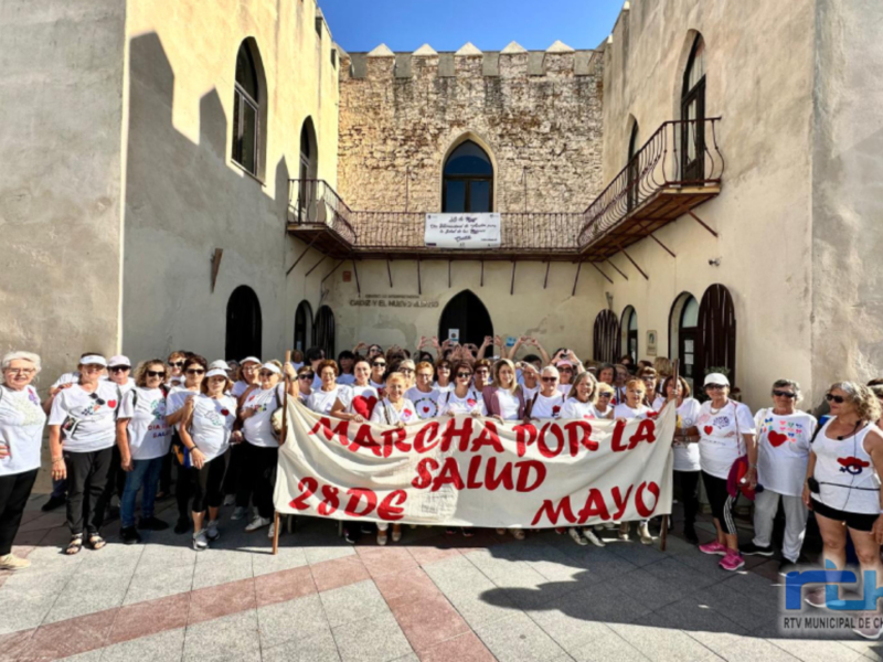 Chipiona conmemora el 28 de mayo, Día Internacional de la Salud de las Mujeres, con una marcha y un taller de pilates en la playa de Regla