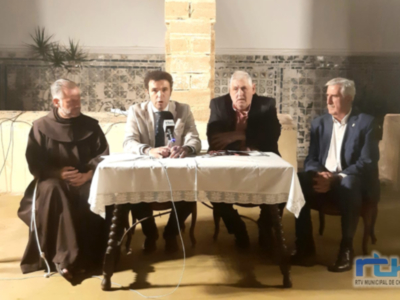 El Claustro del Santuario fue escenario de la  presentación del libro ‘El Conde de Regla’ y la tercera edición actualizada de ‘Regla de Chipiona