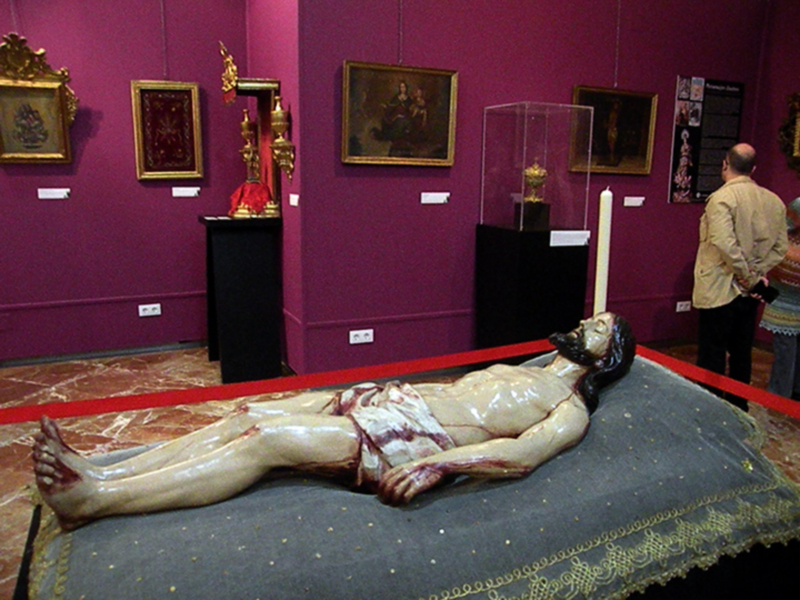 Inaugurada en Sevilla la exposición "El corazón de María" con cuatro siglos de historia de la devoción franciscana.