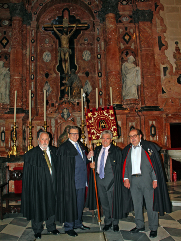 La Asociación Amigos de la Capa de Sevilla celebra a su patrón San Martín de Tours