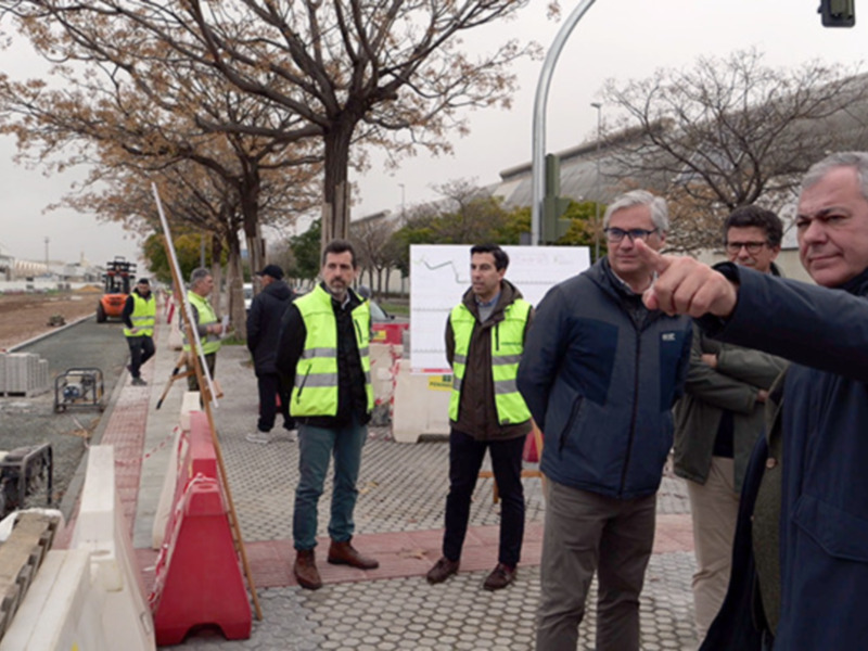 "Sevilla invierte 650.000 euros en la mejora de su red de carriles bici"