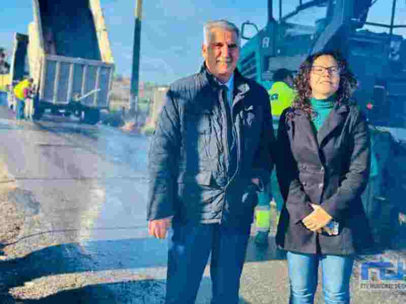 Comienza el reasfaltado del camino de Esparragosa