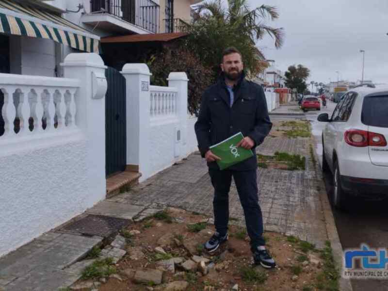 El grupo VOX en el Ayuntamiento de Chipiona solicita el arreglo del acerado de la avenida de Jaén