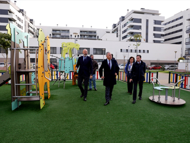 Mejoras urbanas en Sevilla Este, nuevo parque infantil y revitalización del entorno