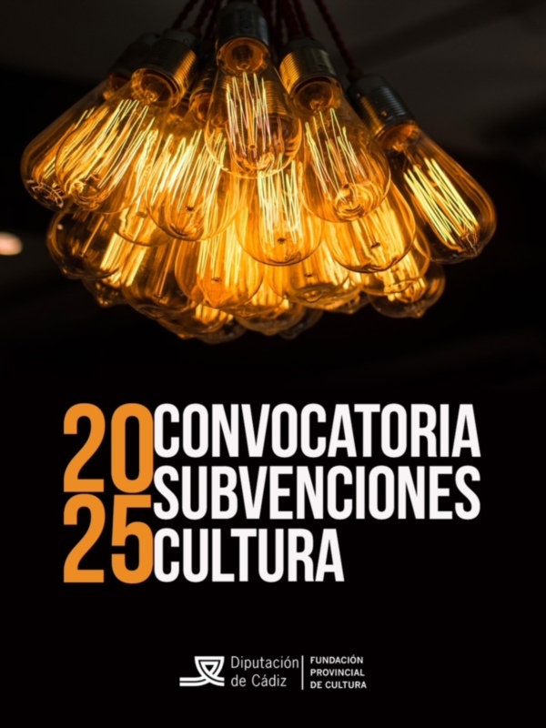Luz dorada de bombillas vintage iluminando una estructura metálica, con texto sobre convocatoria cultural en el fondo negro.