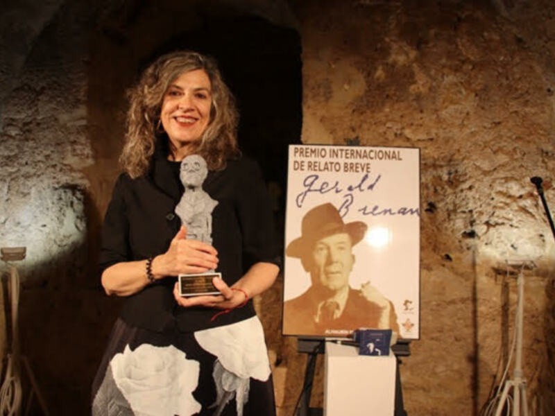 La reconocida escritora Juana Cortés Amunarriz recibe el XXI Premio Internacional de Relato Breve Gerald Brenan