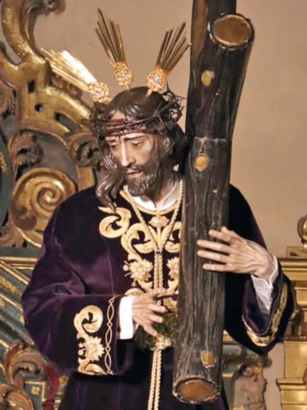 El Nazareno de Alcalá del Río estrena majestuosa túnica bordada en oro para el Miércoles Santo