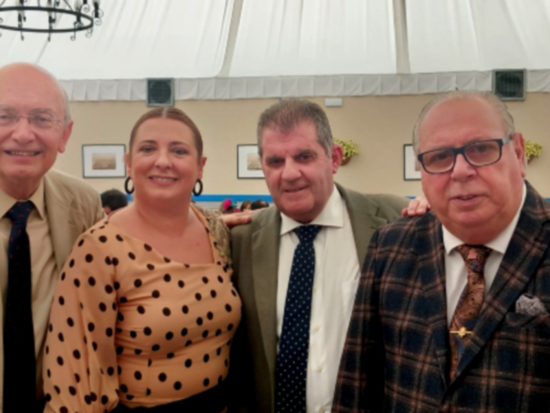  Representantes de la cultura, política y empresa estrechan lazos en el almuerzo del Ateneo de Triana