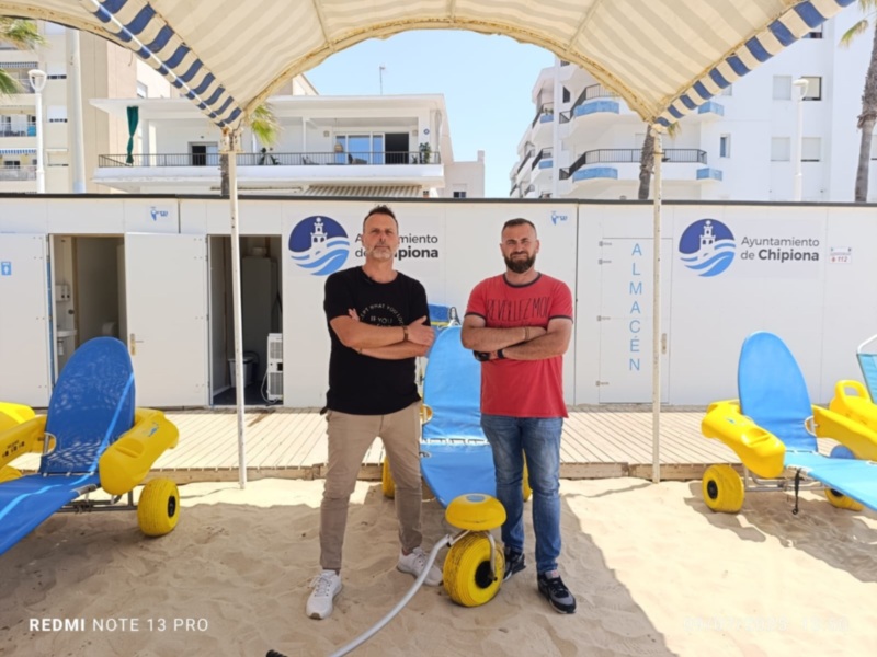 VOX de Chipiona denuncia “merma y dejadez” en los servicios que se prestan en las playas a las personas con movilidad reducida