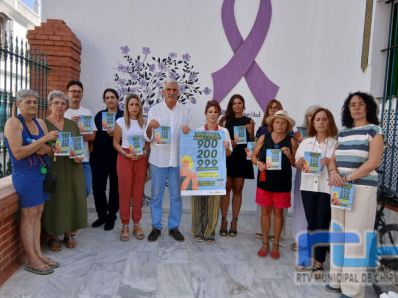 Chipiona recuerda con un minuto de silencio a las 24 mujeres fallecidas en lo que va de año a causa violencia de género