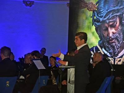 Sevilla rinde homenaje a la saeta en su sexta exaltación en el Teatro de Capitanía General