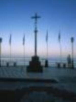 1 de Noviembre sale el Cristo de la Mosericordia y se inaugura la nueva Cruz del Mar .