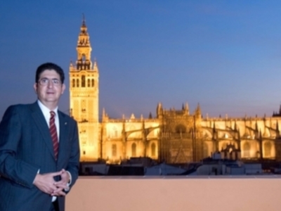 Abogados de Sevilla denuncian retraso de un año en juicios de lo contencioso