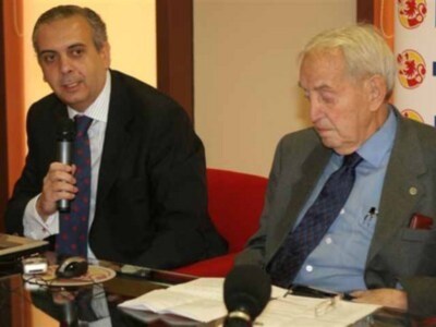 D. Ernesto Segura de Luna inaugura el I Master de Periodismo Especializado en Baloncesto