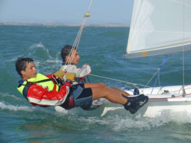 El Naútico Sevilla de vela consigue medallas en el Campeonato de Andalucía