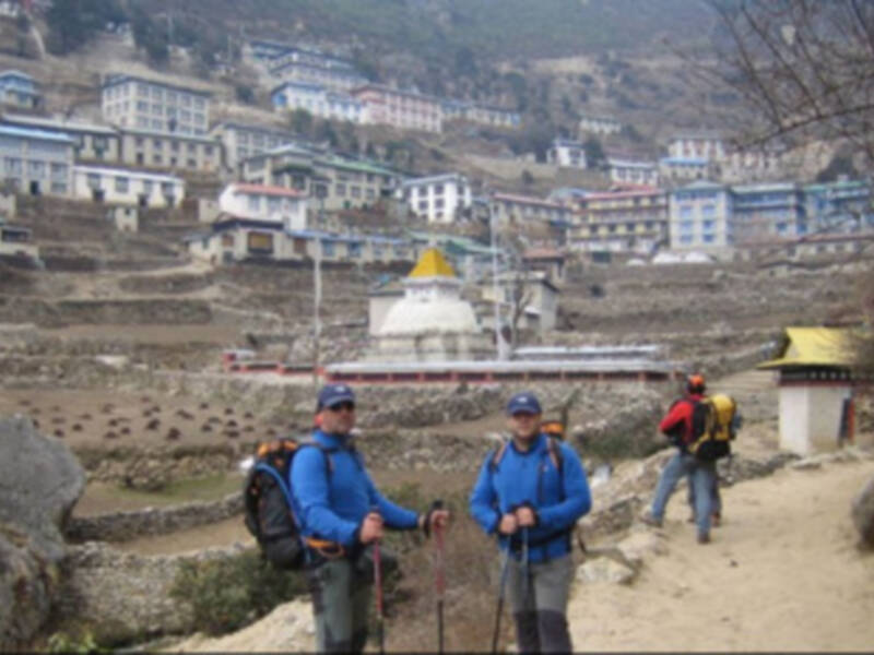 La Expedición Anadalucía Everest asciende por la región de Khumbu