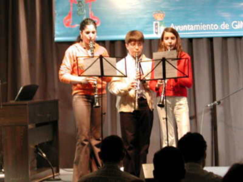 La audición de la Escuela de Música de Gines volvió a llenar el Salón Multiusos