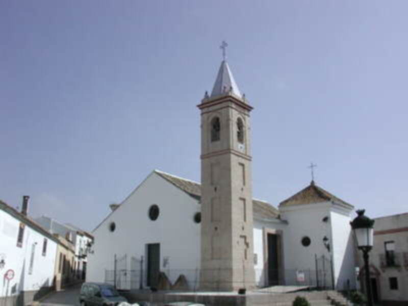 Concluye la restauración de la torre de la Parroquia de Gines