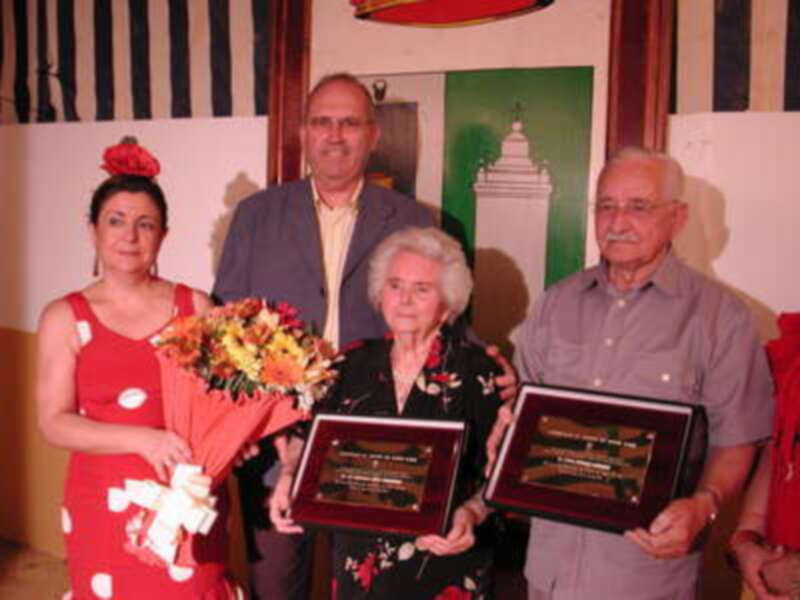 El Ayuntamiento de Gines homenajea a los más mayores del Centro de Día