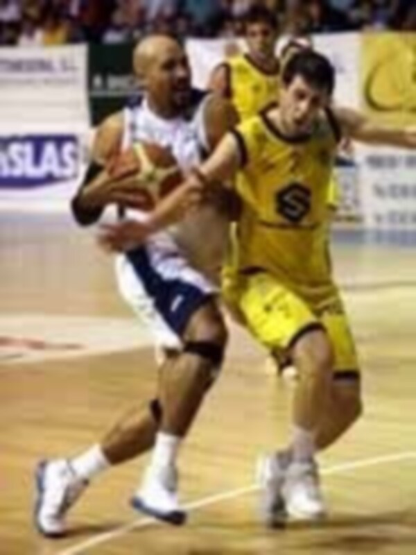 Los de arriba sufren para ganar en la décima jornada de la Adecco LEB2 de baloncesto