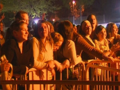 Los jóvenes de Gines recibieron la Primavera con una fiesta