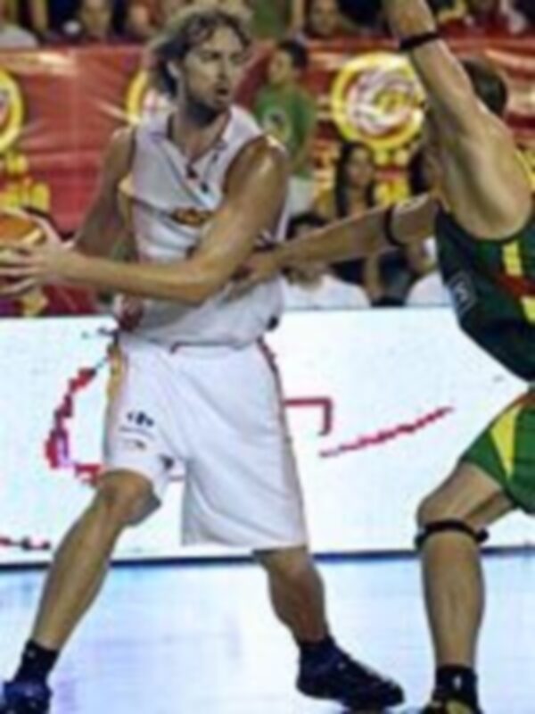 España gana, con claridad y por segunda vez consecutiva, a Lituania (97-74)